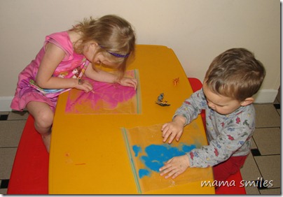 mess-free finger paint