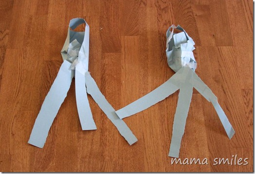 4yo creativity: construction paper chicken shoes