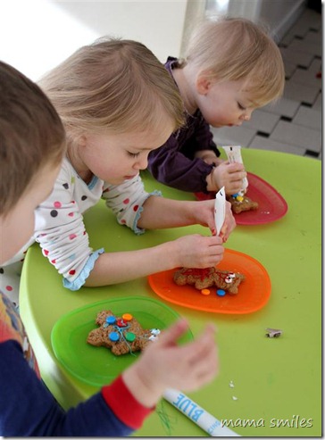 Decorating the cookies