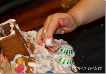 Decorating gingerbread houses with kids