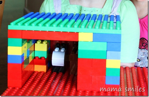 LEGO DUPLO Read & Build characters in a barn
