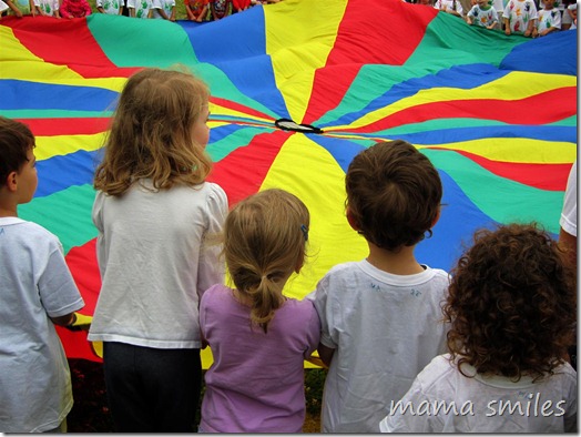parachute goodbye song at preschool game day