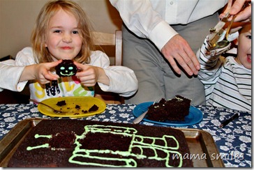 Decapitating the robot cake